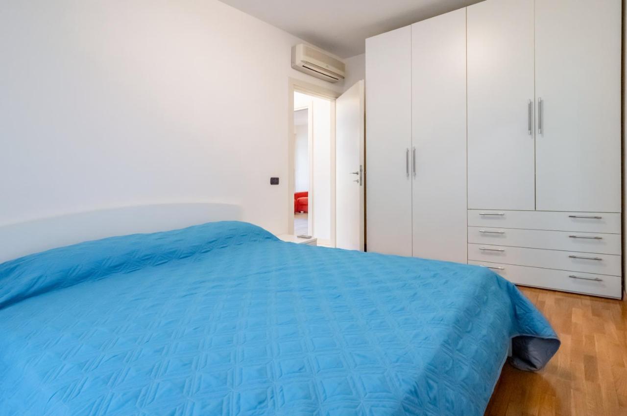 Piana Di Solaro Modern Flat & Swimming Pool Apartment เลริชี ภายนอก รูปภาพ